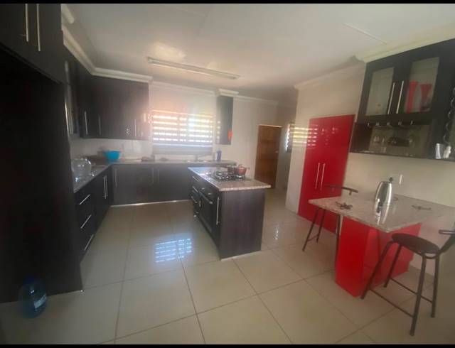 3 BEDROOM HOUSE FOR SALE IN AERORAND